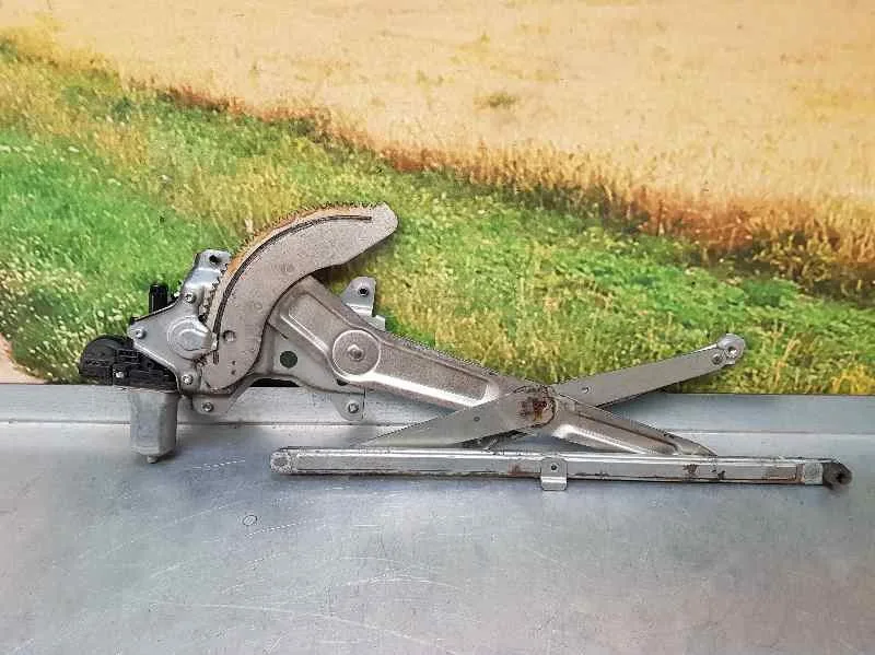 Elevalunas Delantero Derecho para Suzuki Swift Berlina (Mz)