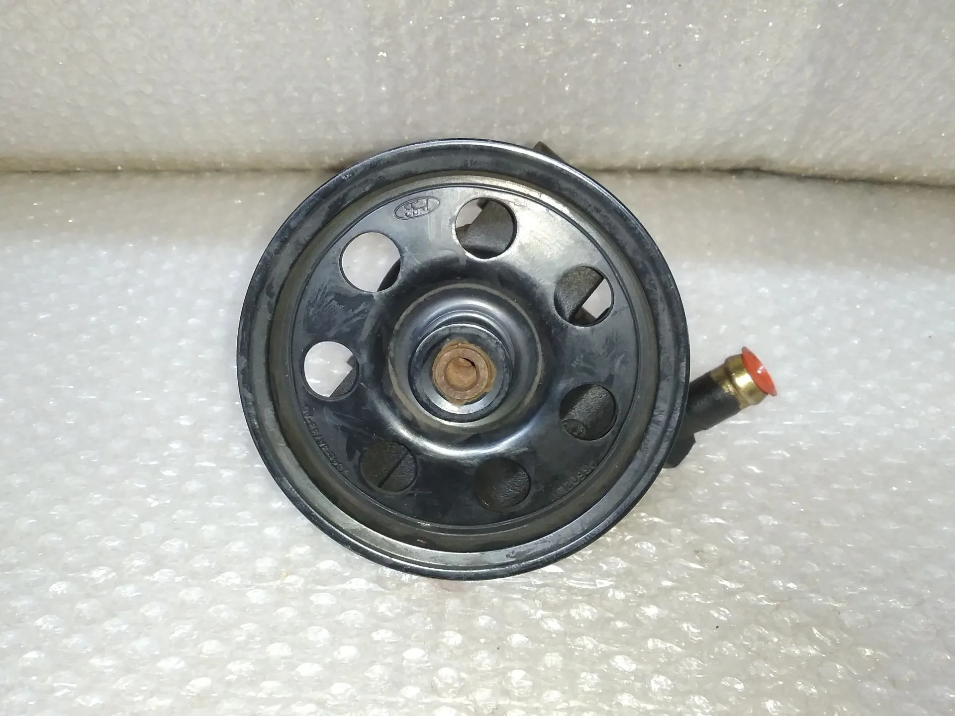 Bomba Direccion para Ford Focus Berlina (Cak)