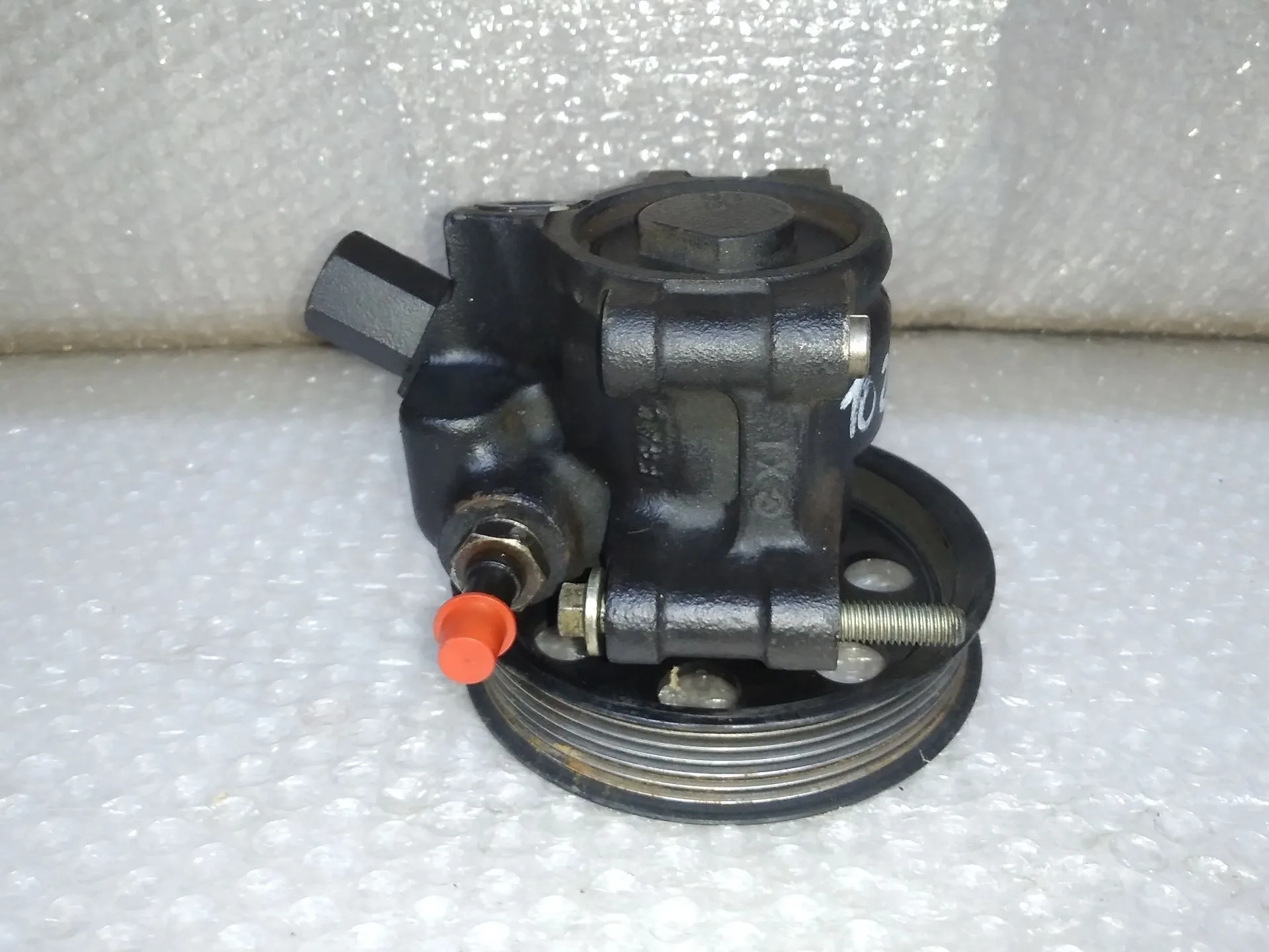 Bomba Direccion para Ford Focus Berlina (Cak)