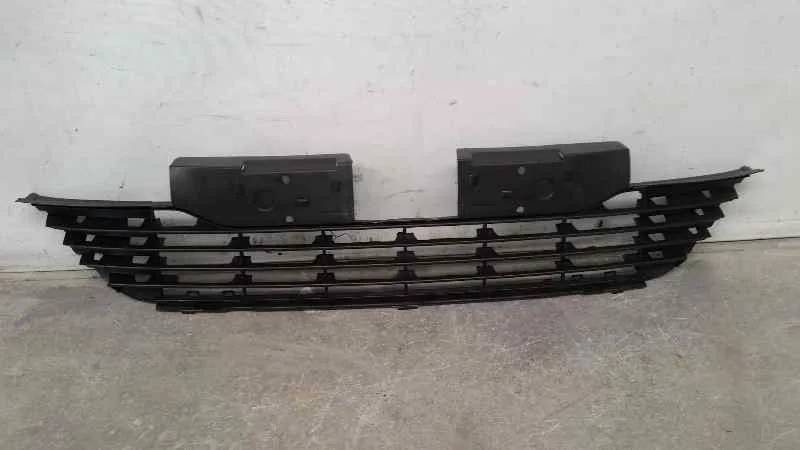 Rejilla Central Paragolpes para Citroën C4 Berlina