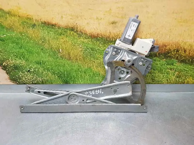 Elevalunas Delantero Derecho para Toyota Avensis Berlina (T25)