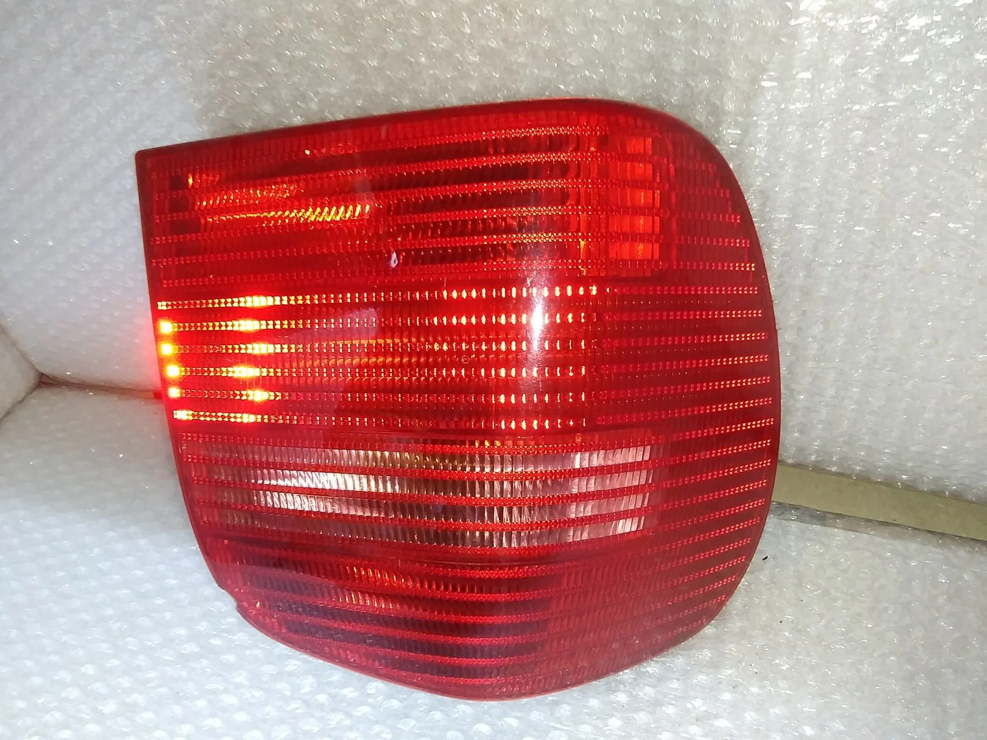 Piloto Trasero Derecho para Volkswagen Polo Berlina (6N2)
