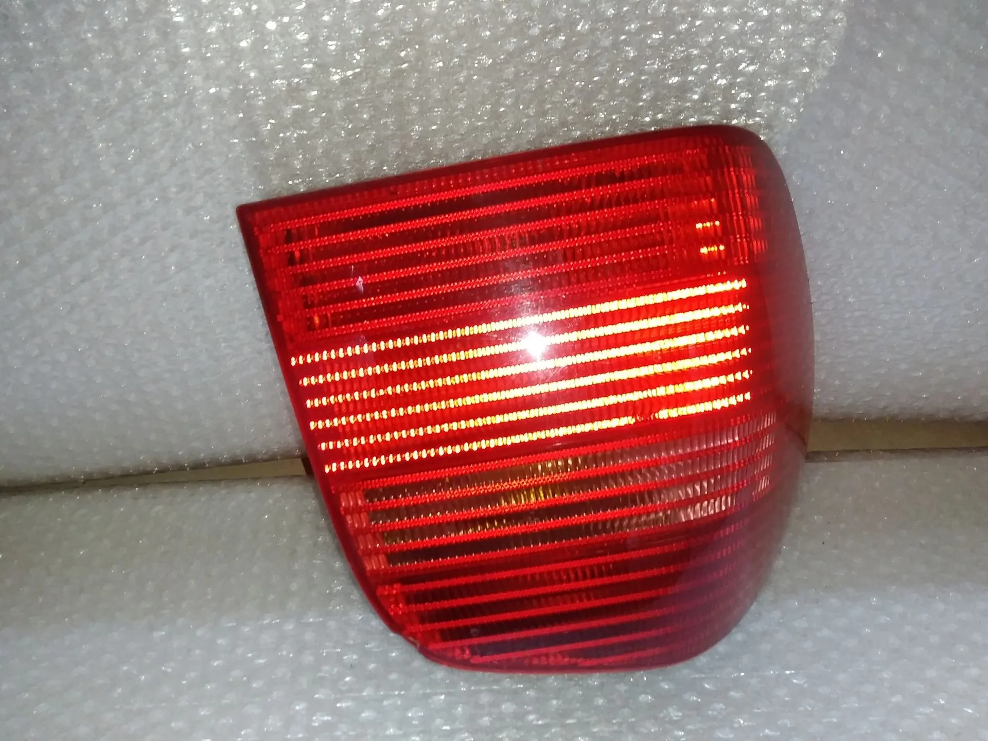 Piloto Trasero Derecho para Volkswagen Polo Berlina (6N2)