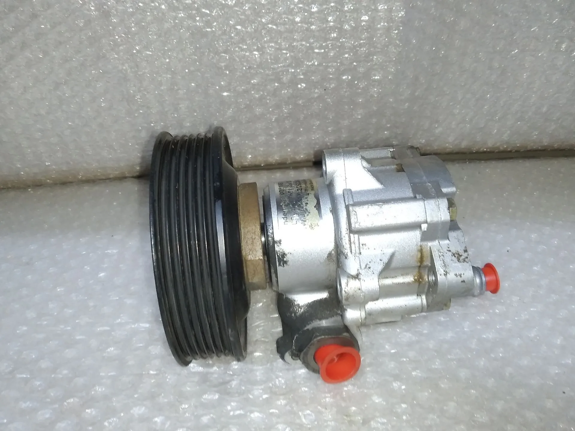 Bomba Direccion para Volkswagen Polo Berlina (6N2)