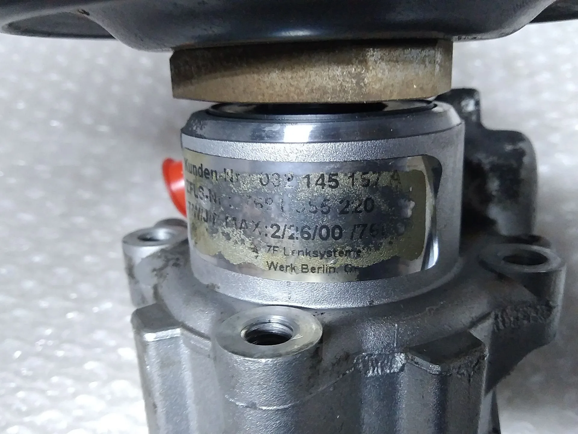 Bomba Direccion para Volkswagen Polo Berlina (6N2)