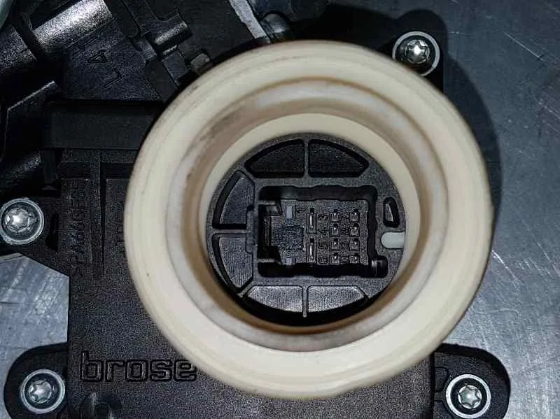 Elevalunas Trasero Derecho para Toyota Avensis (T27)