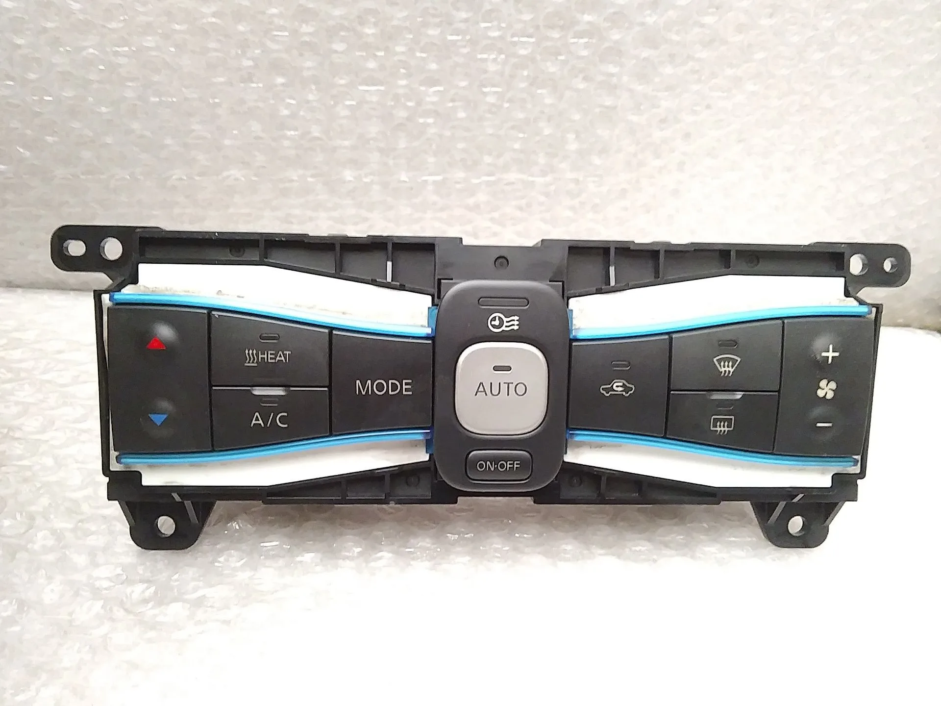 Mando Climatizador para Nissan Leaf