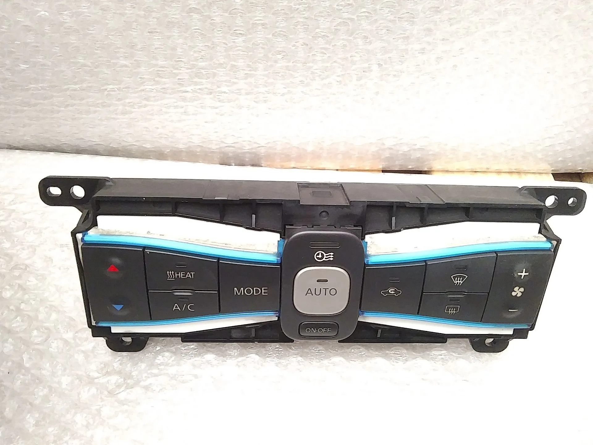 Mando Climatizador para Nissan Leaf
