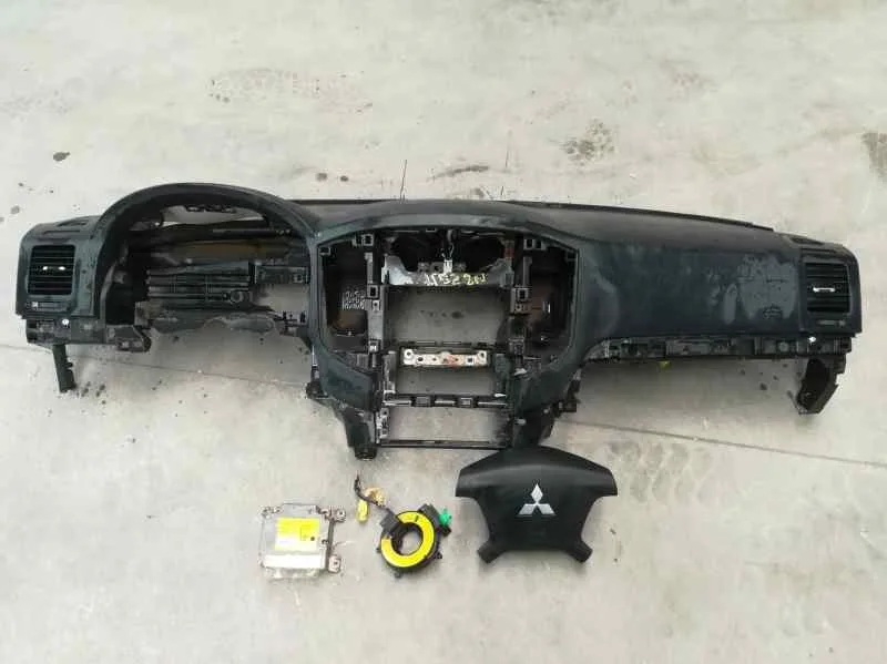 Kit Airbag para Mitsubishi Montero (V80/V90)