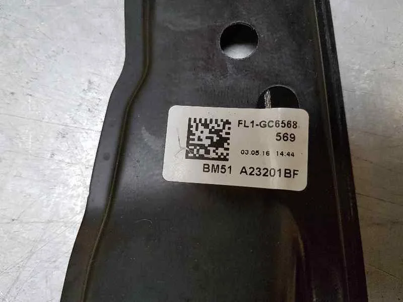 Elevalunas Delantero Izquierdo para Ford Focus Turn.