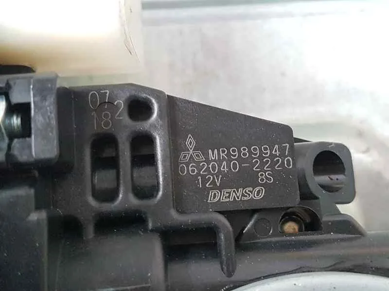 Elevalunas Trasero Derecho para Mitsubishi Montero (V80/V90)