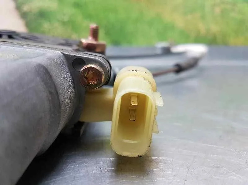 Elevalunas Delantero Izquierdo para Hyundai Accent (Mc)