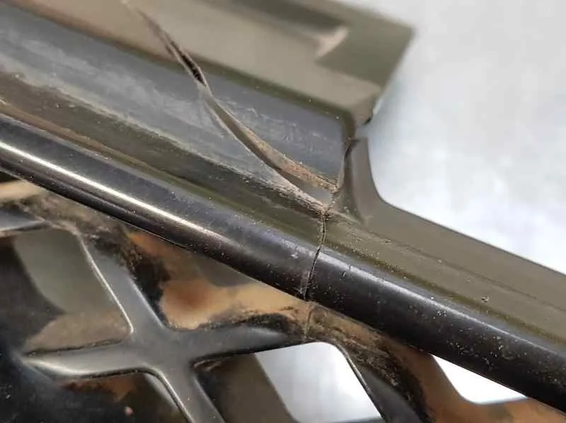 Rejilla Delantera para Toyota Rav 4 (A2)