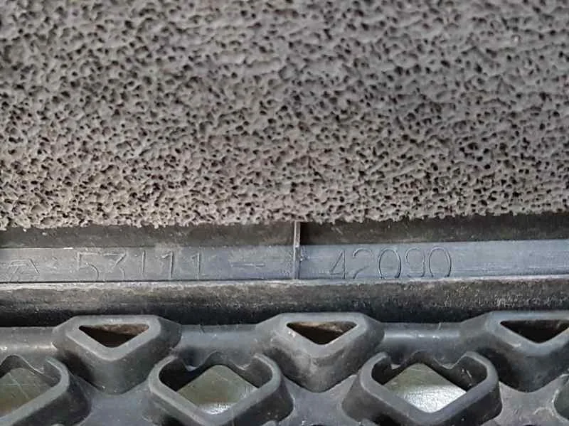 Rejilla Delantera para Toyota Rav 4 (A2)