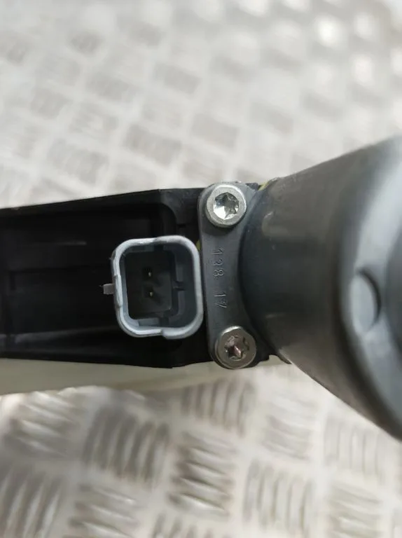 Elevalunas Delantero Derecho para Citroën C4 Cactus