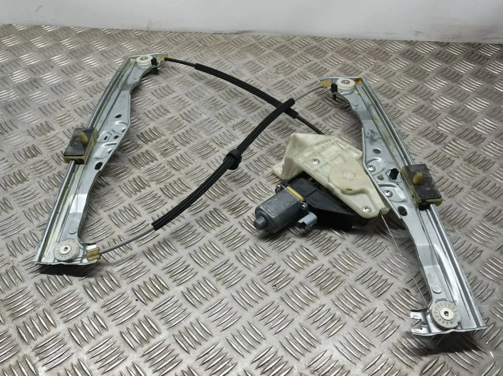 Elevalunas Delantero Derecho para Citroën C4 Cactus