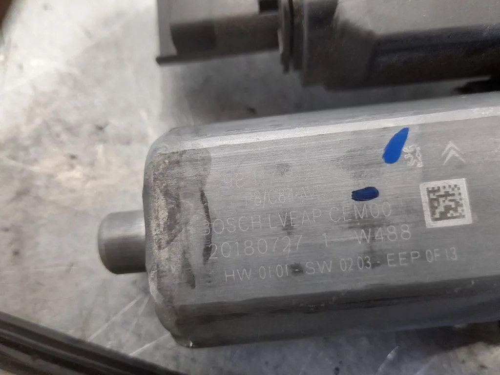 Elevalunas Delantero Derecho para Peugeot 5008