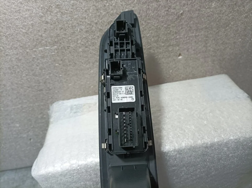 Mando Elevalunas Delantero Izquierdo para Citroën C4
