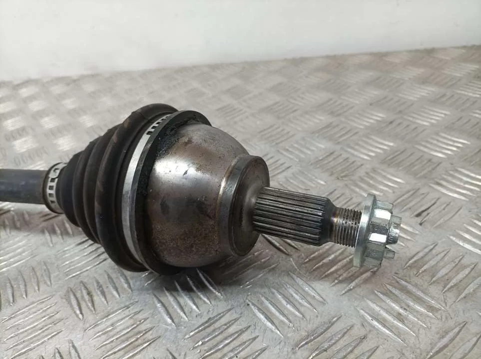 Transmision Delantera Derecha para Mercedes-Benz Clase B (W245)