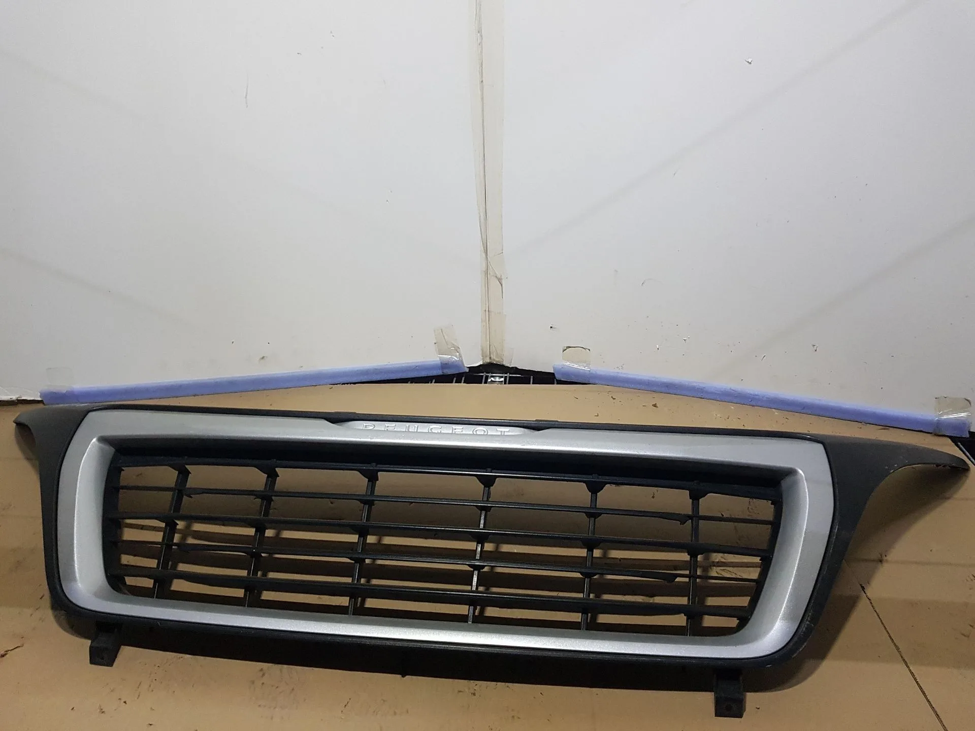 Rejilla Delantera para Peugeot Boxer Furgon Gran Volumen
