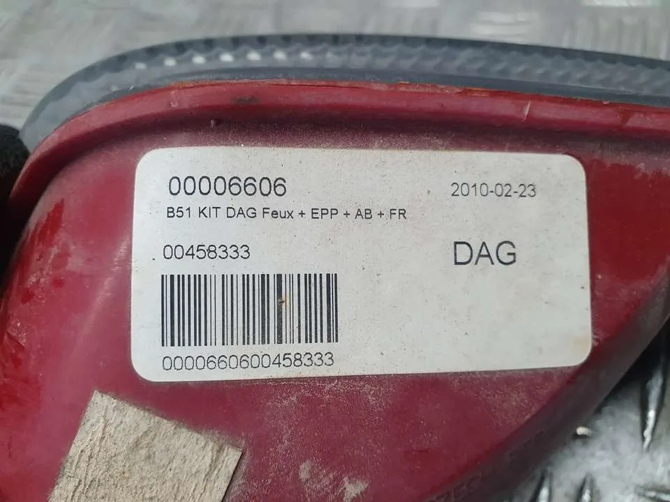 Piloto Trasero Derecho Paragolpes para Citroën C4 Berlina