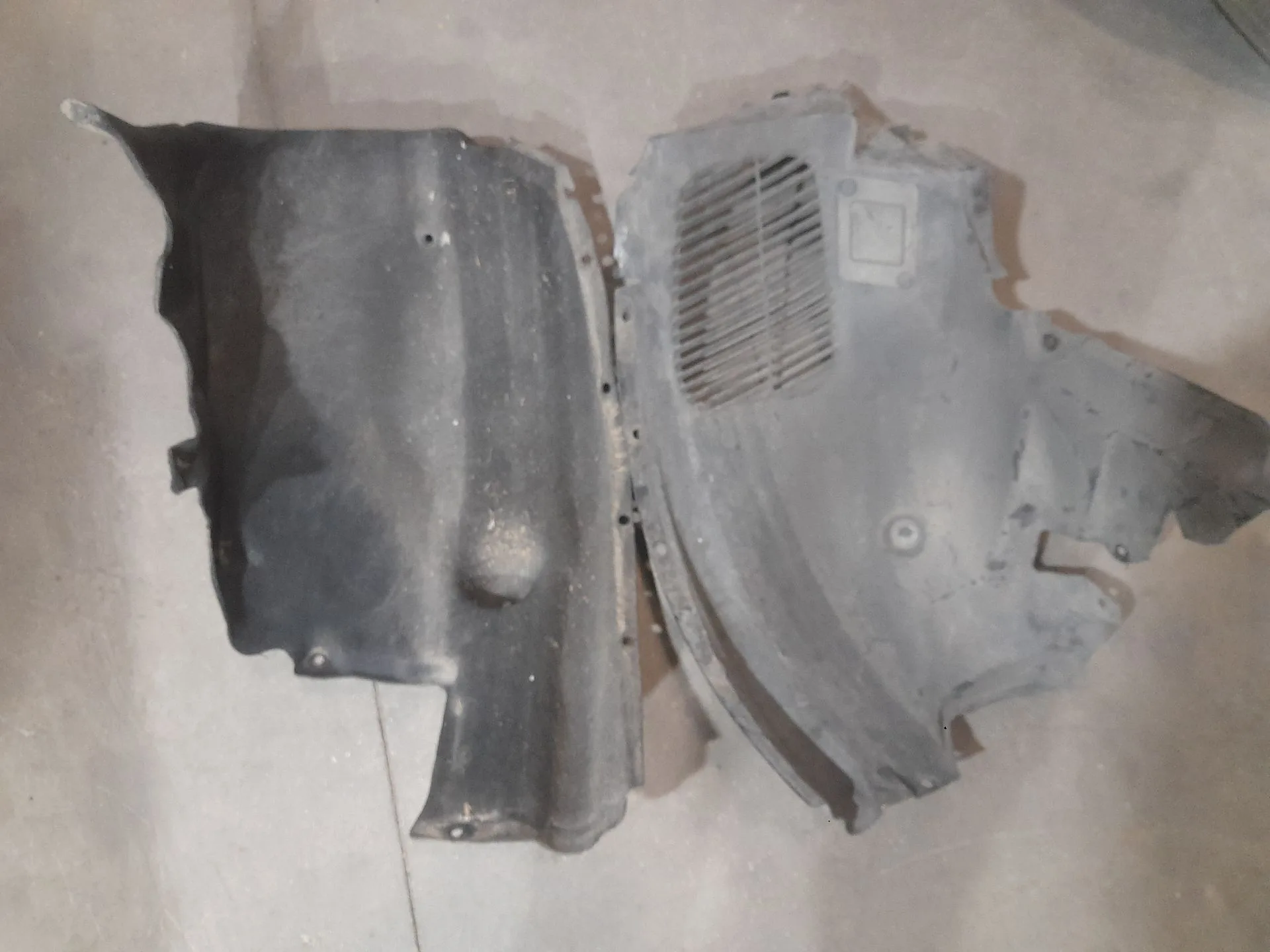 Plastico Pase Rueda Del. Dch. para Bmw X4 (F26)