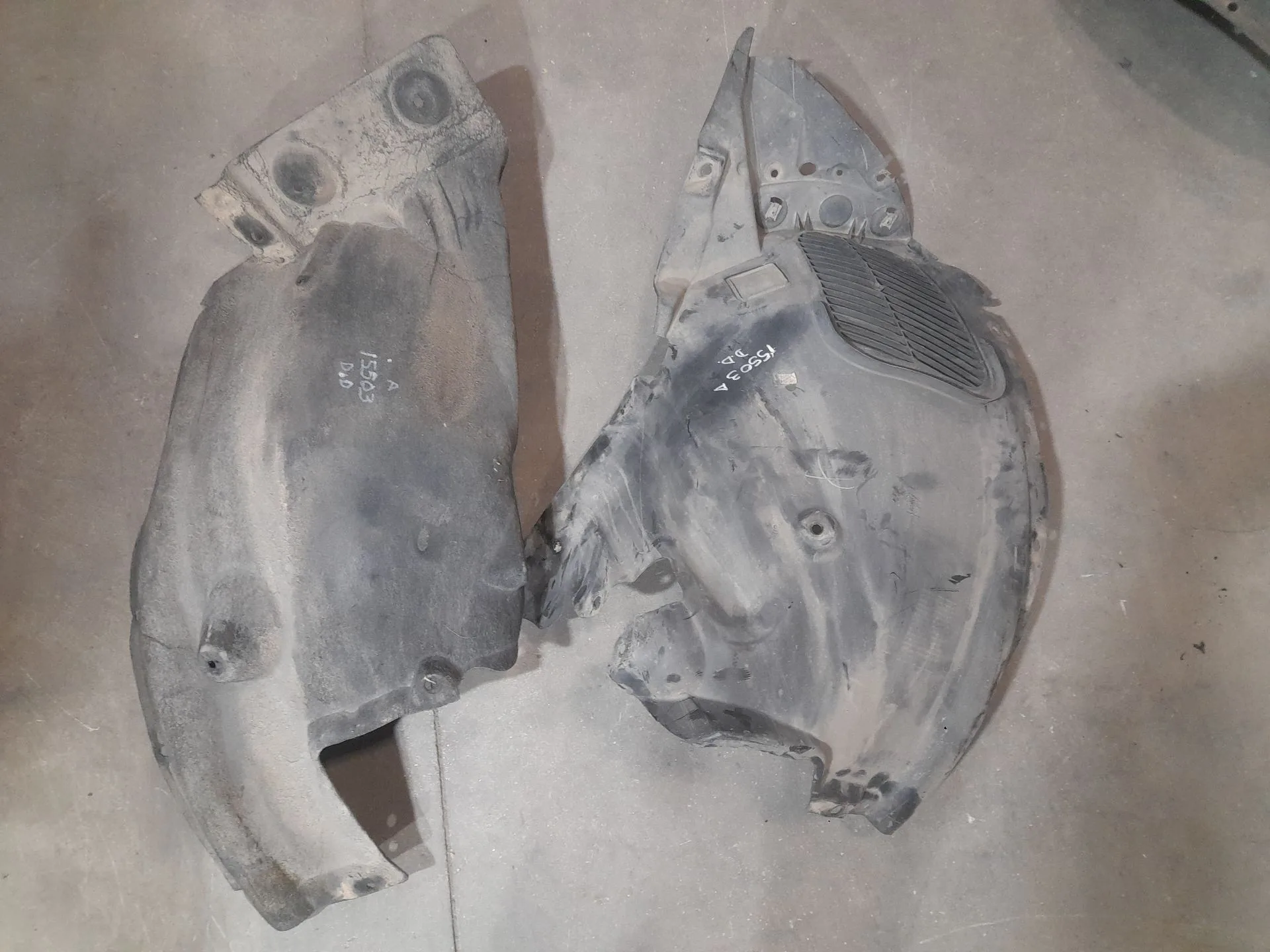 Plastico Pase Rueda Del. Dch. para Bmw X4 (F26)