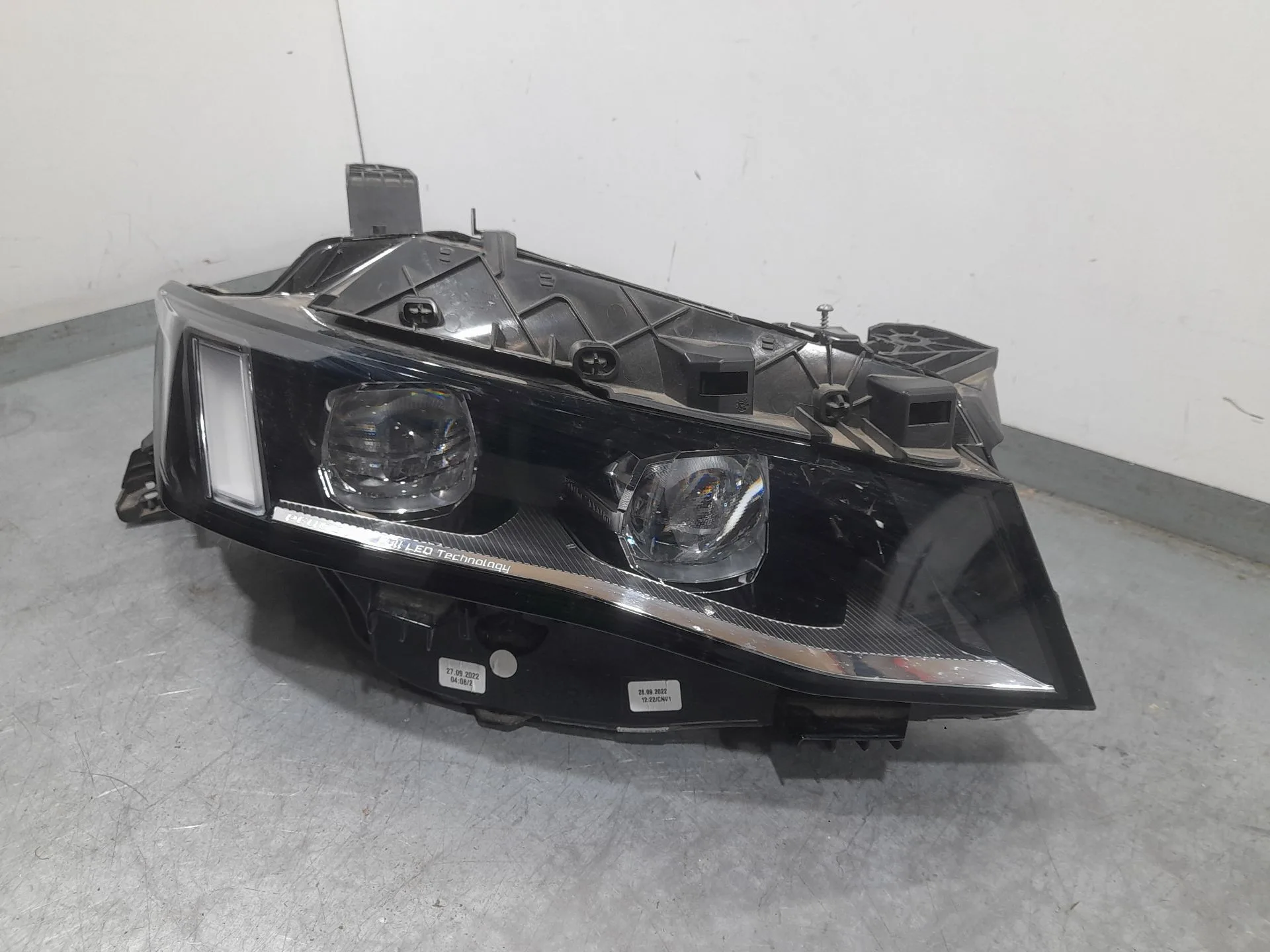 Faro Derecho para Peugeot 508