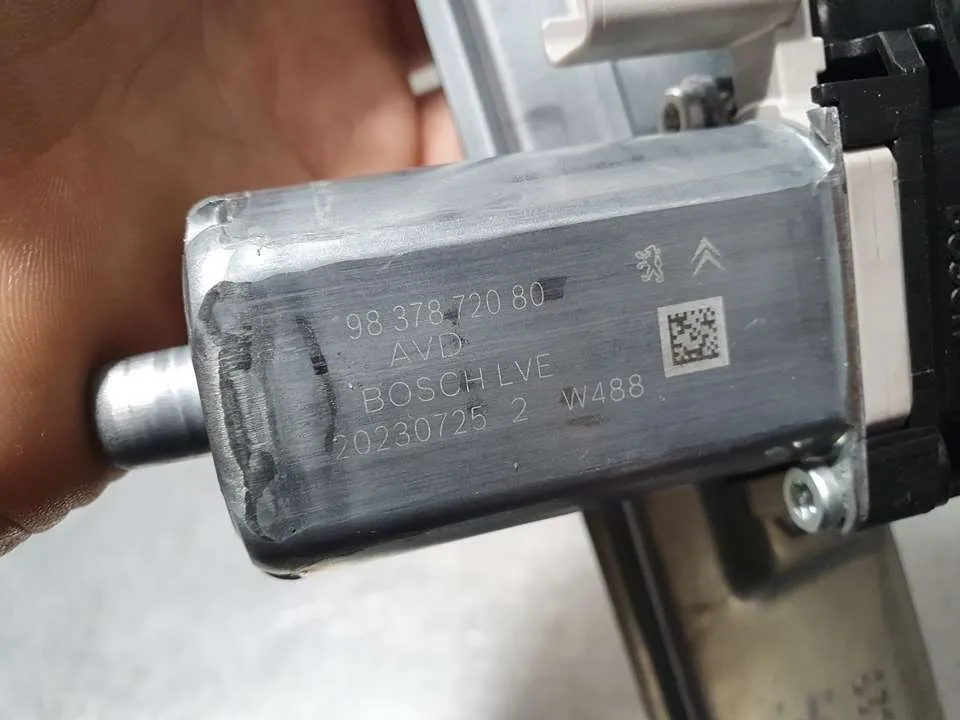 Elevalunas Delantero Derecho para Citroën C3