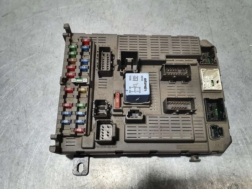 Caja Reles / Fusibles para Citroën C5 Break
