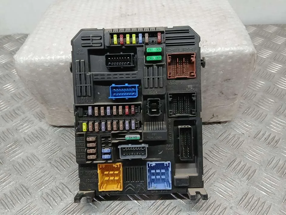 Caja Reles / Fusibles para Citroën Jumpy Spacetourer
