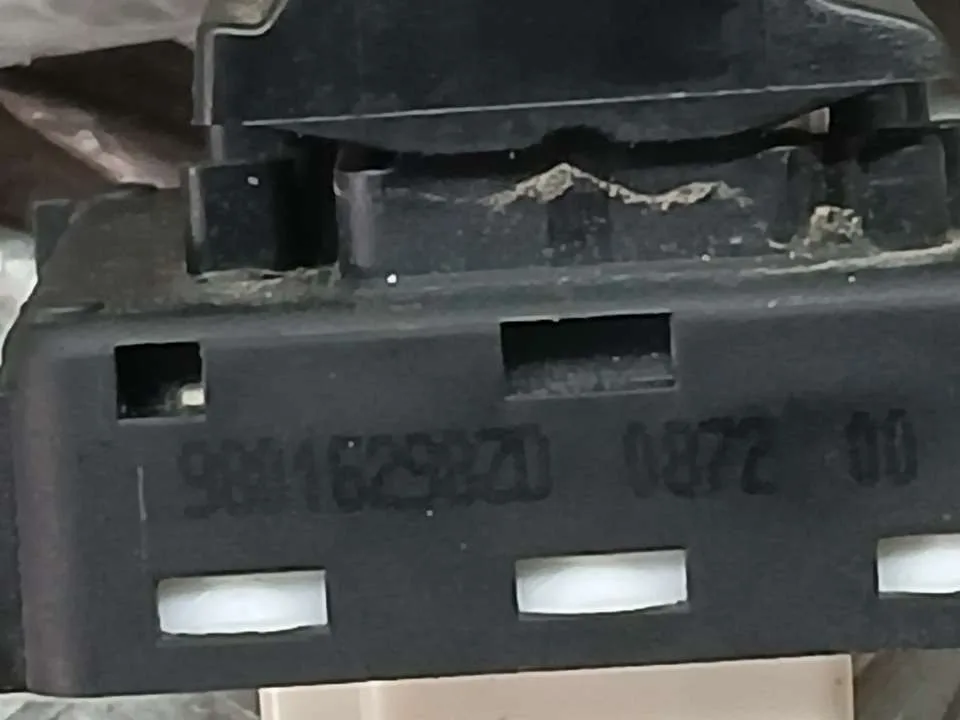 Mando Elevalunas Delantero Izquierdo para Citroën Berlingo