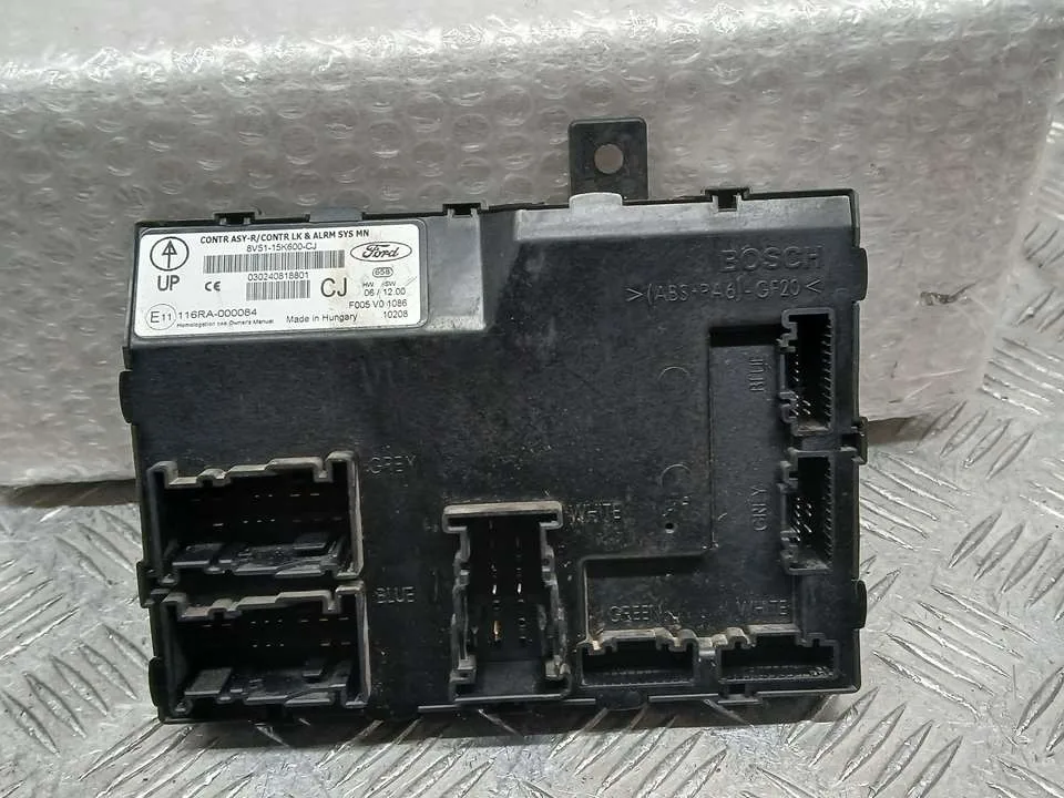 Caja Reles / Fusibles para Ford Fiesta (Cb1)