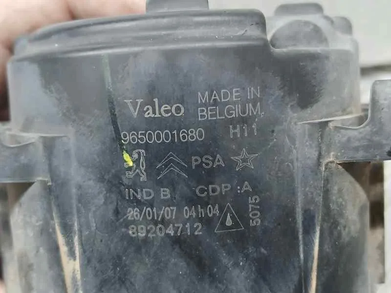 Faro Antiniebla Derecho para Citroën C4 Berlina