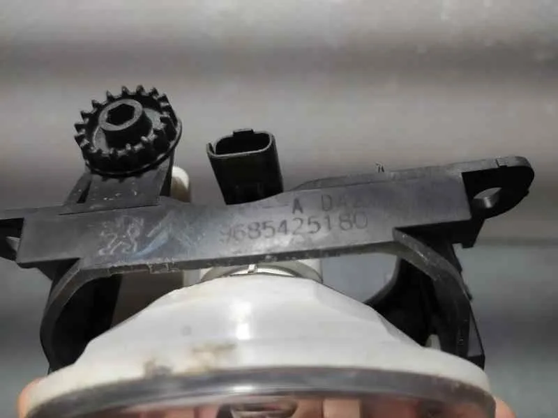 Faro Antiniebla Derecho para Citroën C3