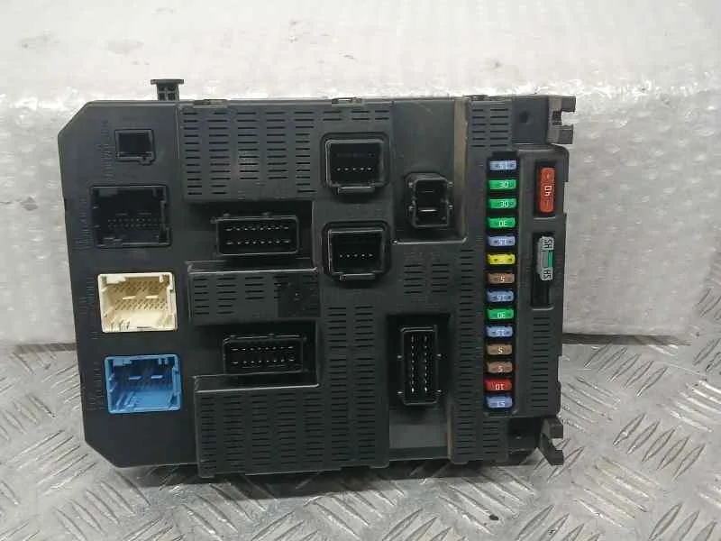 Caja Reles / Fusibles para Citroën C2