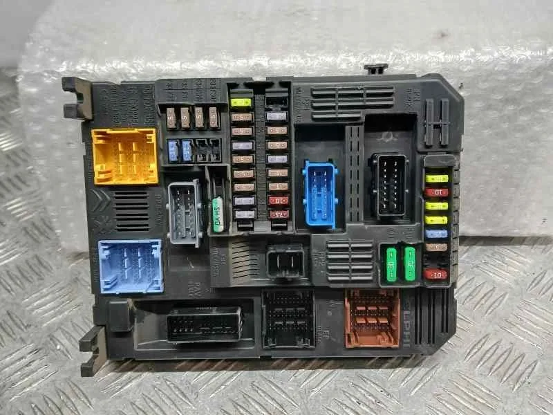 Caja Reles / Fusibles para Citroën Jumpy Furgon