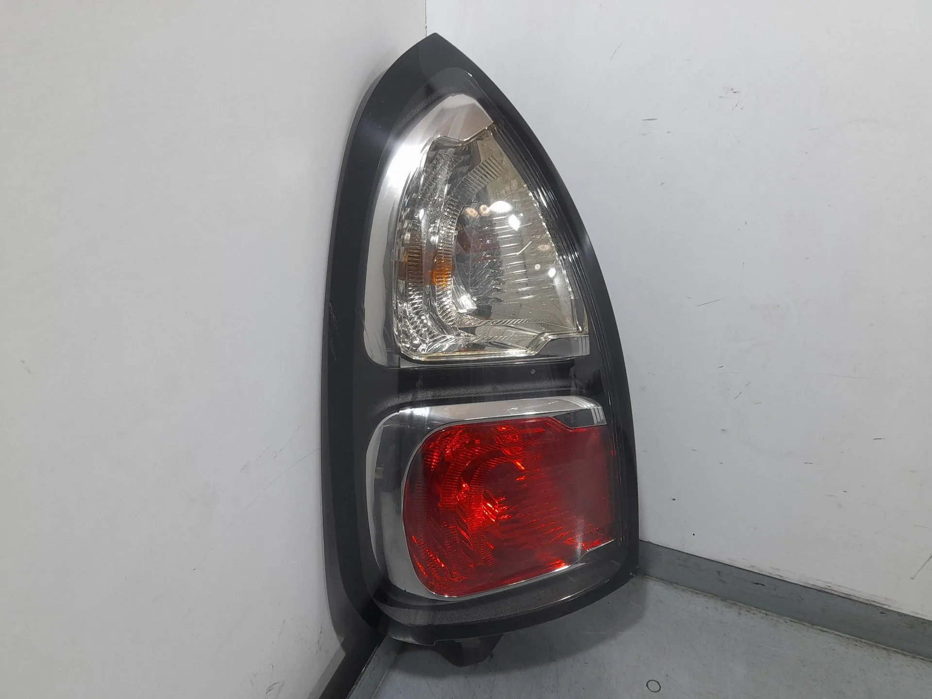 Piloto Trasero Izquierdo para Citroën C3 Picasso