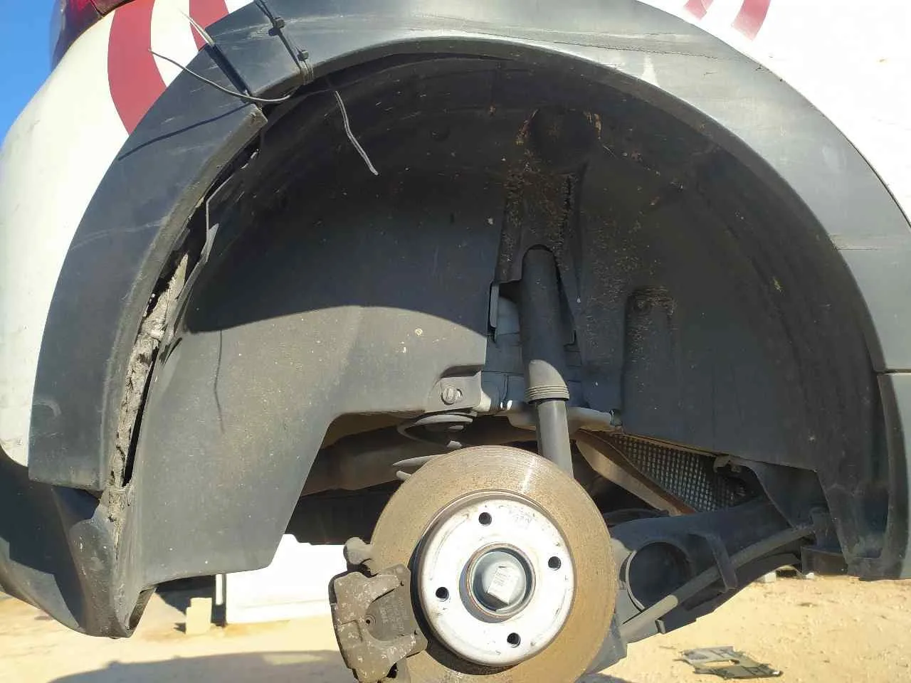 Plastico Pase Rueda Tras. Dch. para Citroën C3