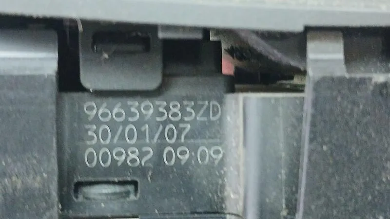 Mando Elevalunas Delantero Izquierdo para Citroën C4 Picasso