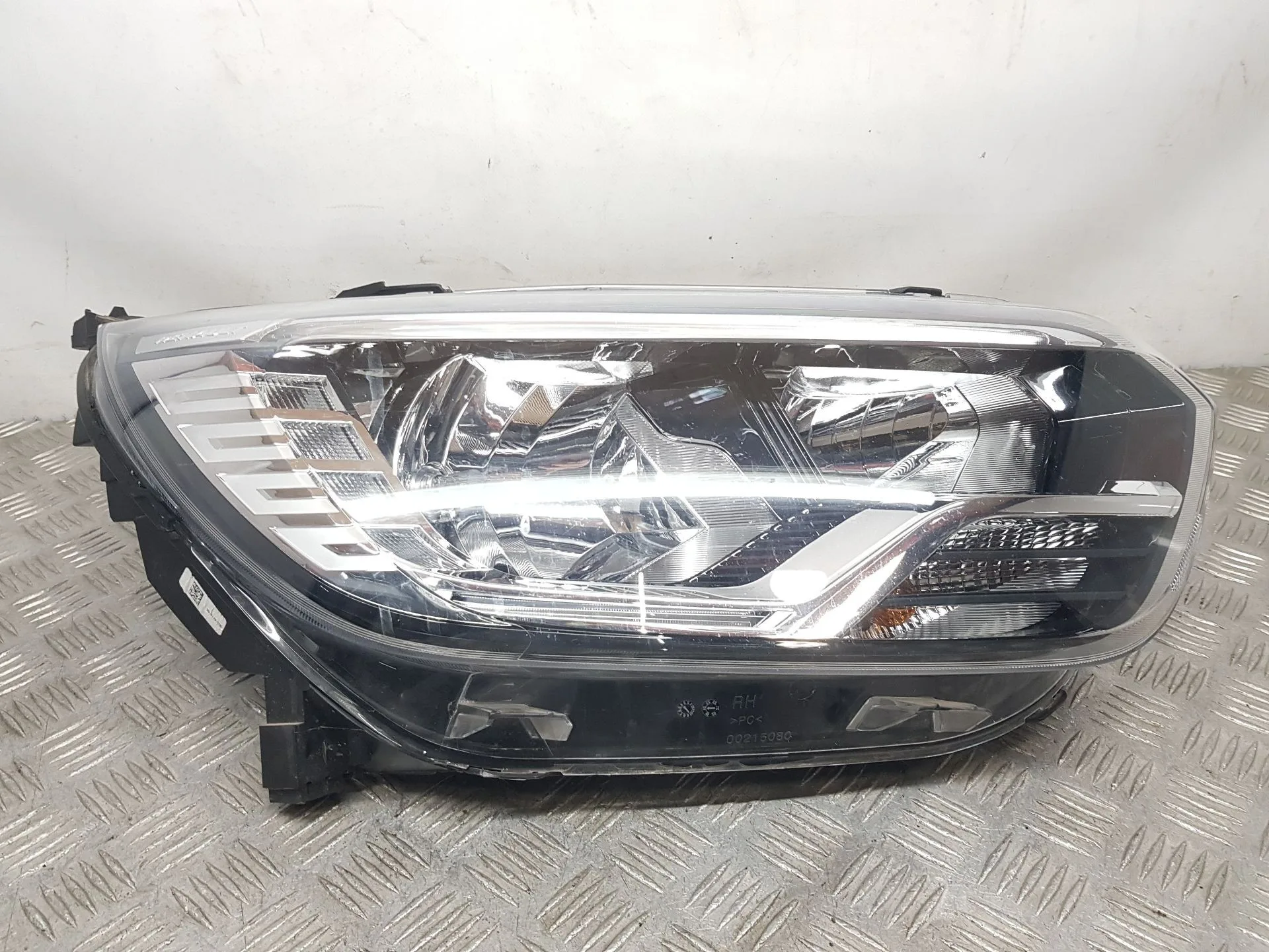 Faro Derecho para Renault Express