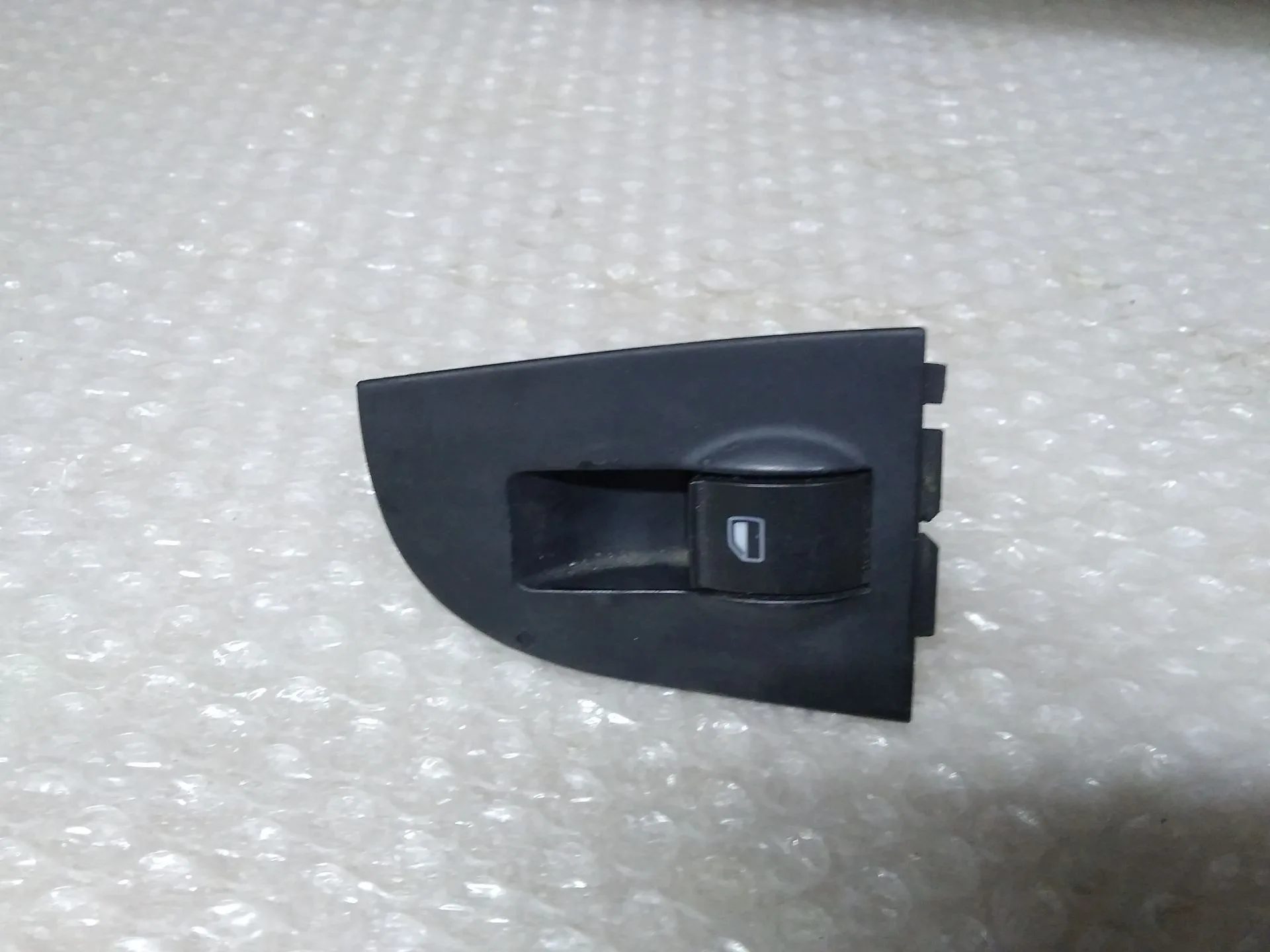 Mando Elevalunas Delantero Derecho para Audi A6 Avant (4B5)