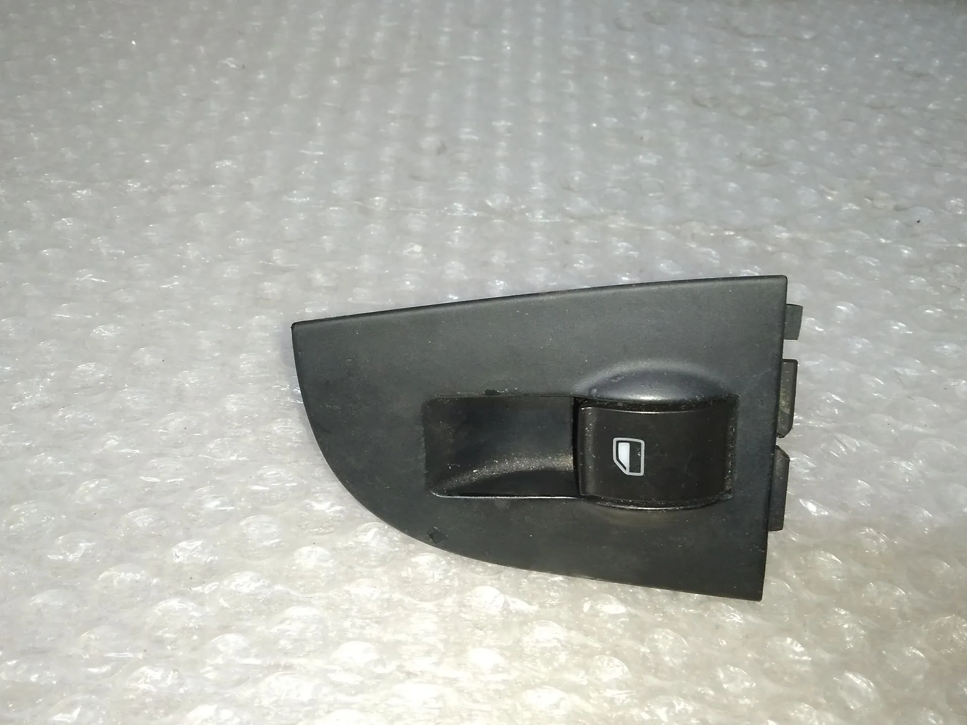Mando Elevalunas Delantero Derecho para Audi A6 Avant (4B5)