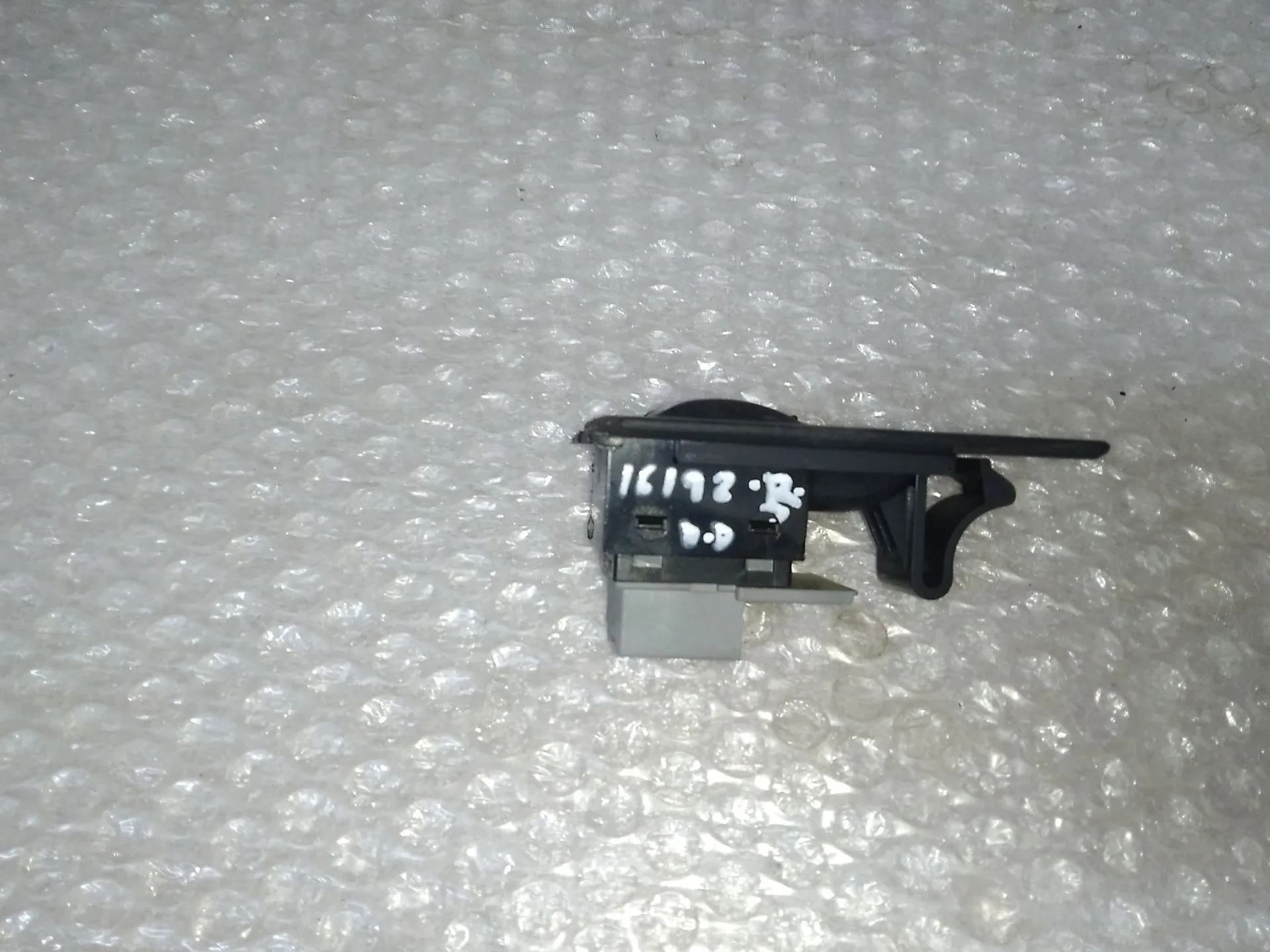 Mando Elevalunas Delantero Derecho para Audi A6 Avant (4B5)