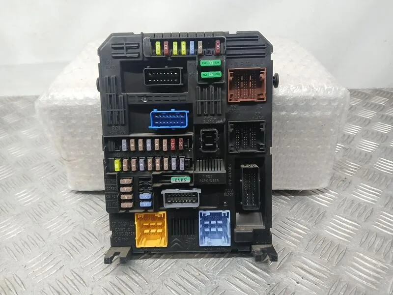 Caja Reles / Fusibles para Citroën C3