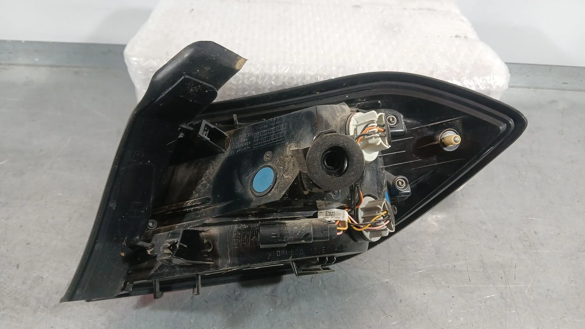 Piloto Trasero Izquierdo Exterior para Ford Fiesta Vii (Hj, Hf)