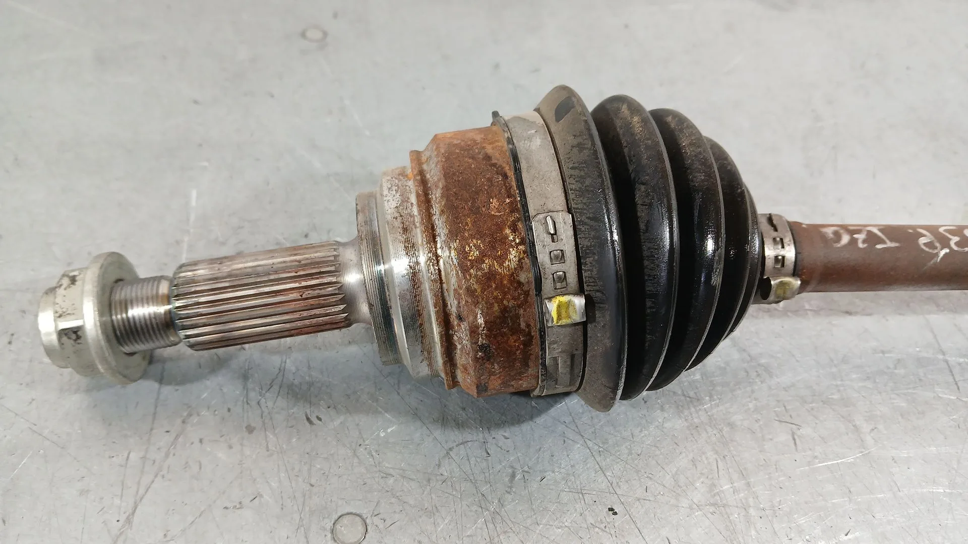 Transmision Delantera Izquierda para Ford Fiesta Vii (Hj, Hf)
