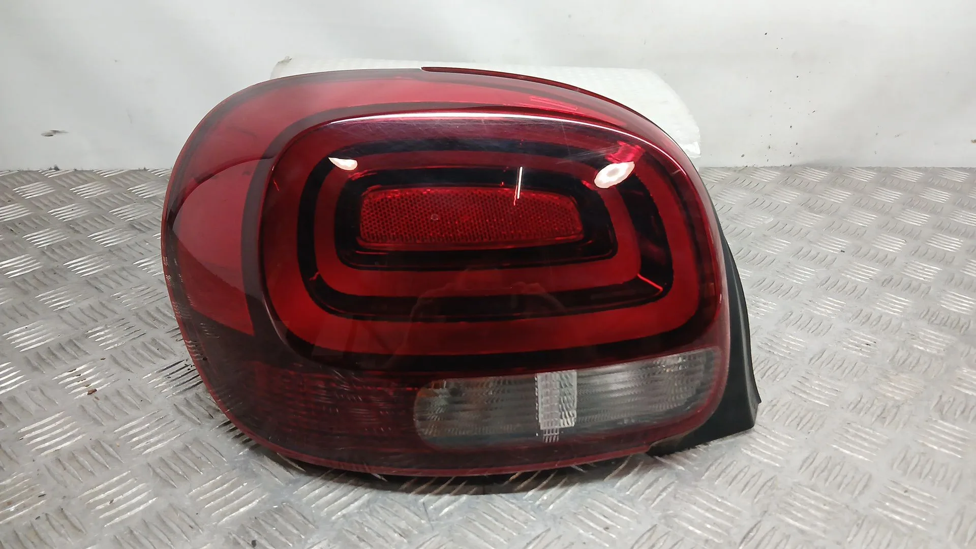 Piloto Trasero Izquierdo para Citroën C3 Iii (Sx)