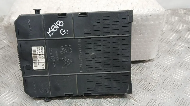 Caja Reles / Fusibles para Citroën C4 Berlina