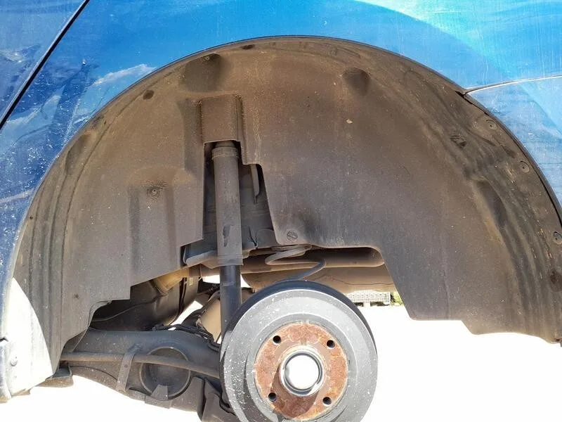Plastico Pase Rueda Tras. Izq. para Citroën C-Elysee (Dd_)